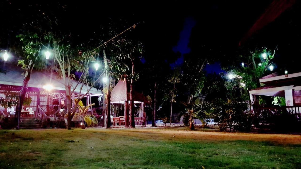 The Pelicans Resort Batangas Zewnętrze zdjęcie