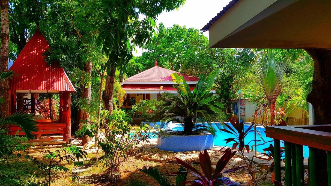 The Pelicans Resort Batangas Zewnętrze zdjęcie