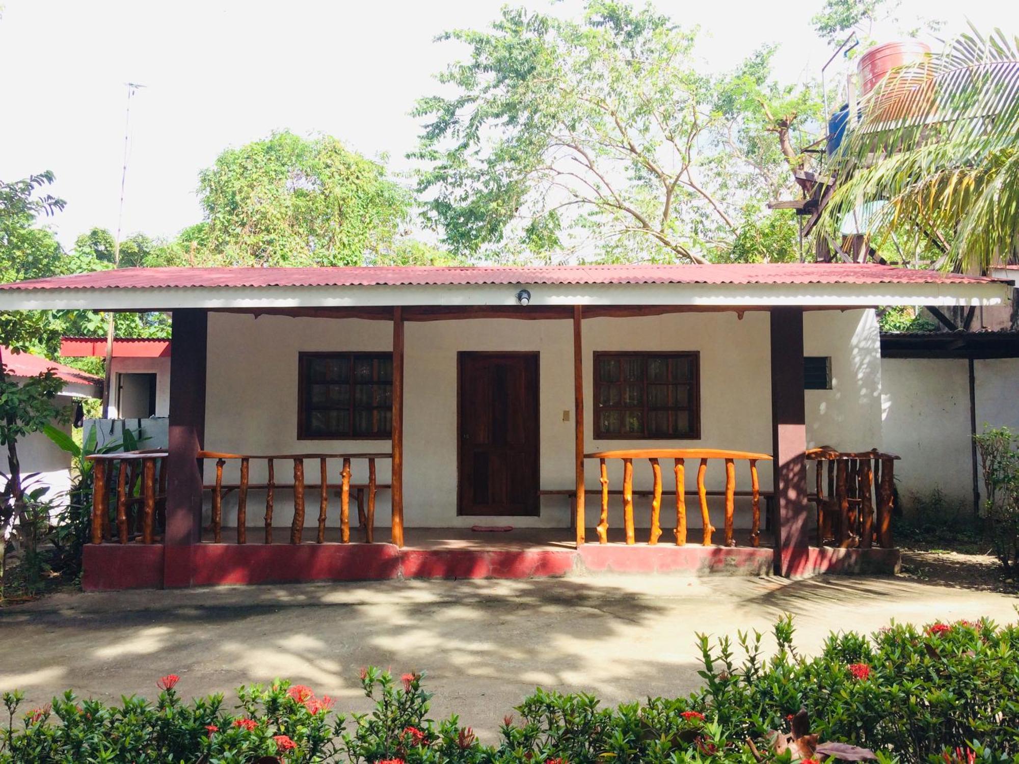 The Pelicans Resort Batangas Pokój zdjęcie